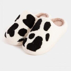 NWT Fuzzy Cowprint Slippers Women's Size: 8-9